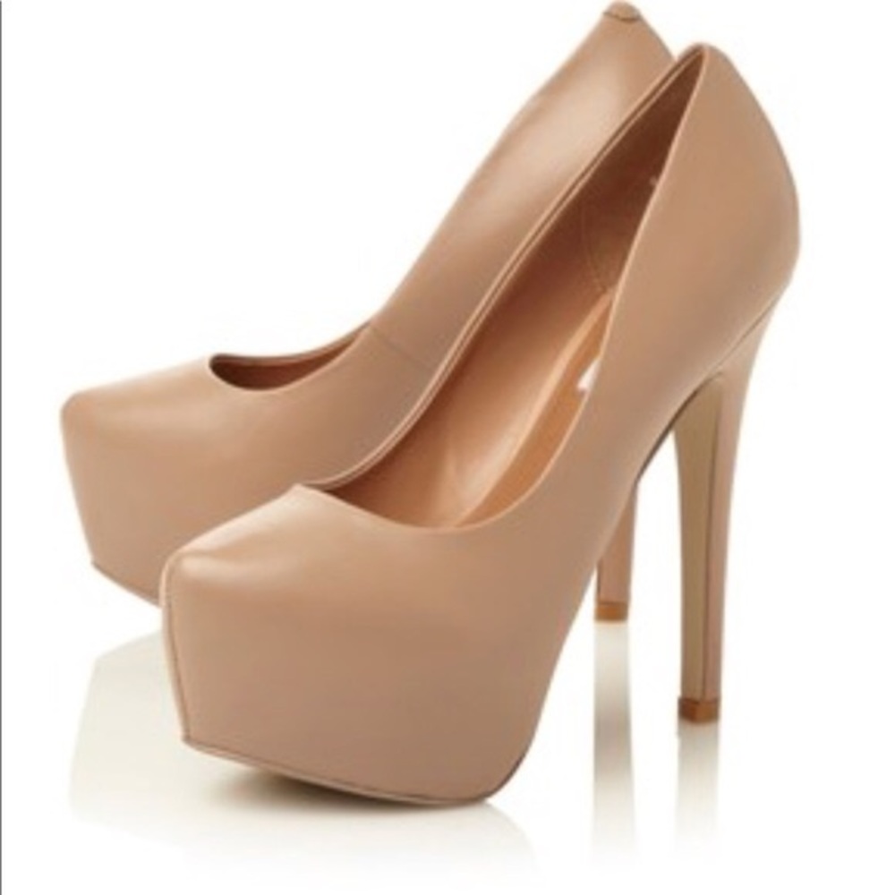 Nude Steve Madden Pumps